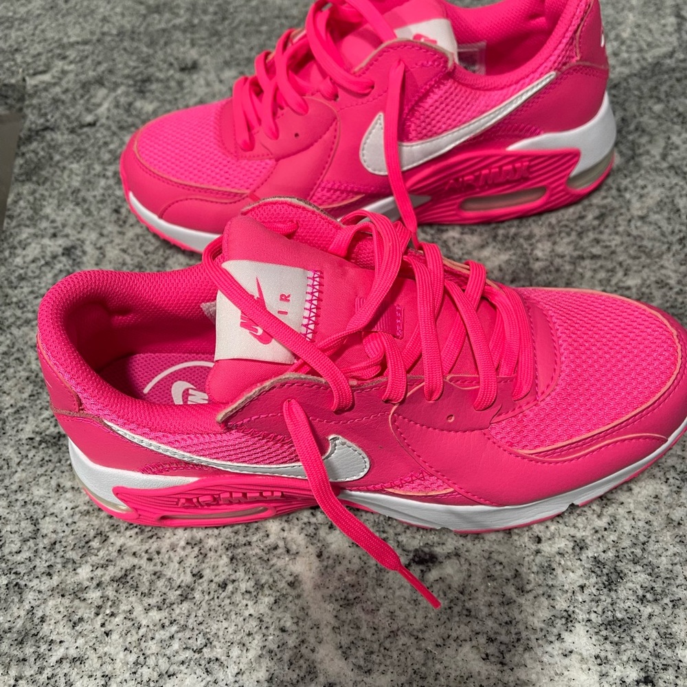 Women’s Nike Airmax